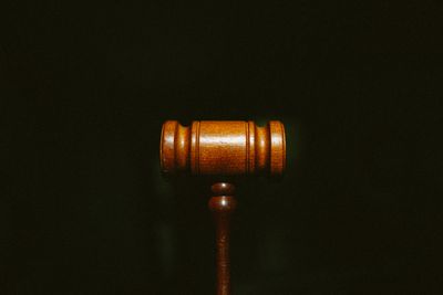 Фото молотка судівського